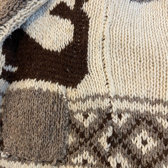 Cowichan vintage wool whale shawl cardigan sweater - Picture 11 of 16